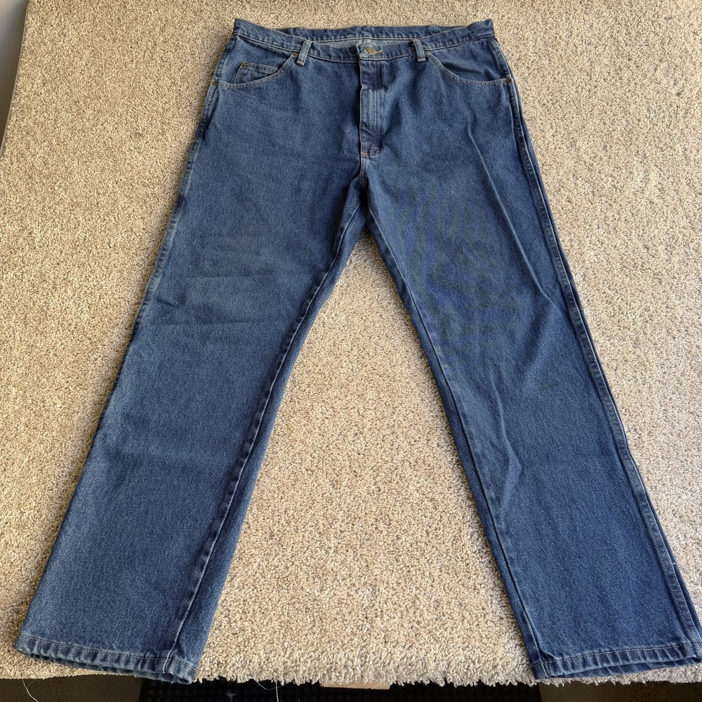 Wrangler Blue Ridge Relaxed Fit Jeans Mens 40x32 Med Wash Denim Straight Casual